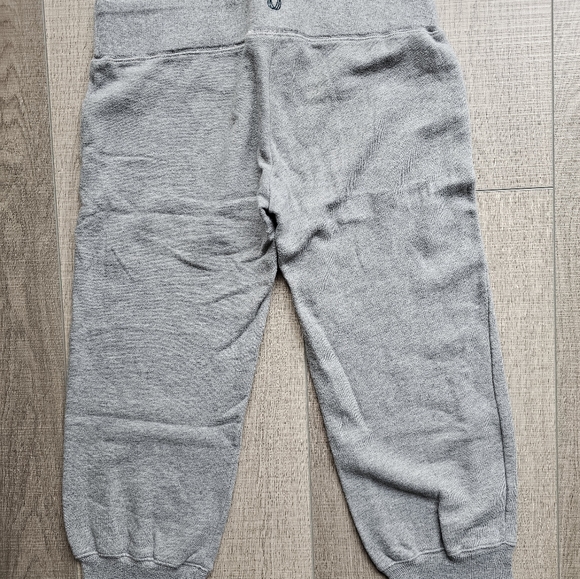 Aritzia (TNA) Cropped Joggers - Picture 4 of 5